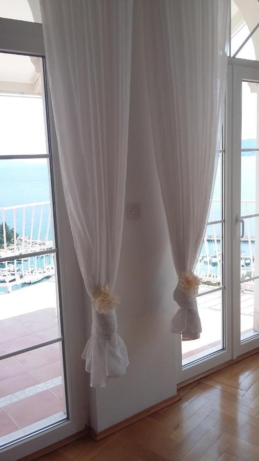 Die Appartements Glavas,Eckwohnunge Fuer 2 Personen Novi Vinodolski Dış mekan fotoğraf